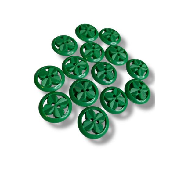 Lot of 14 Green Midcentury Buttons Acrylic Clover Design .9" (23mm) - Picture 2 of 5